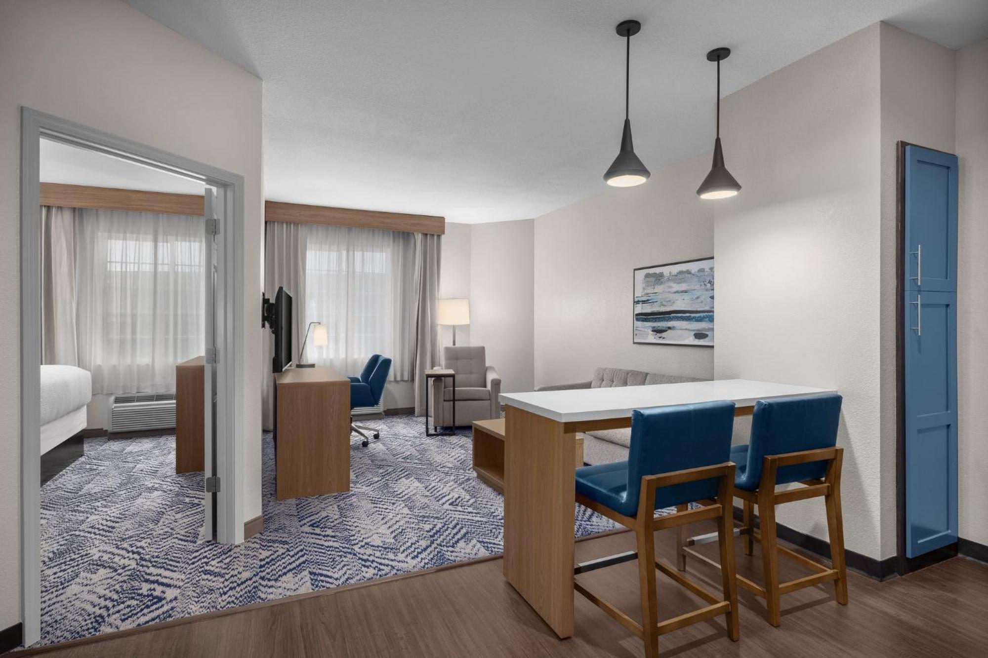 Candlewood Suites Alexandria By Ihg Exterior photo