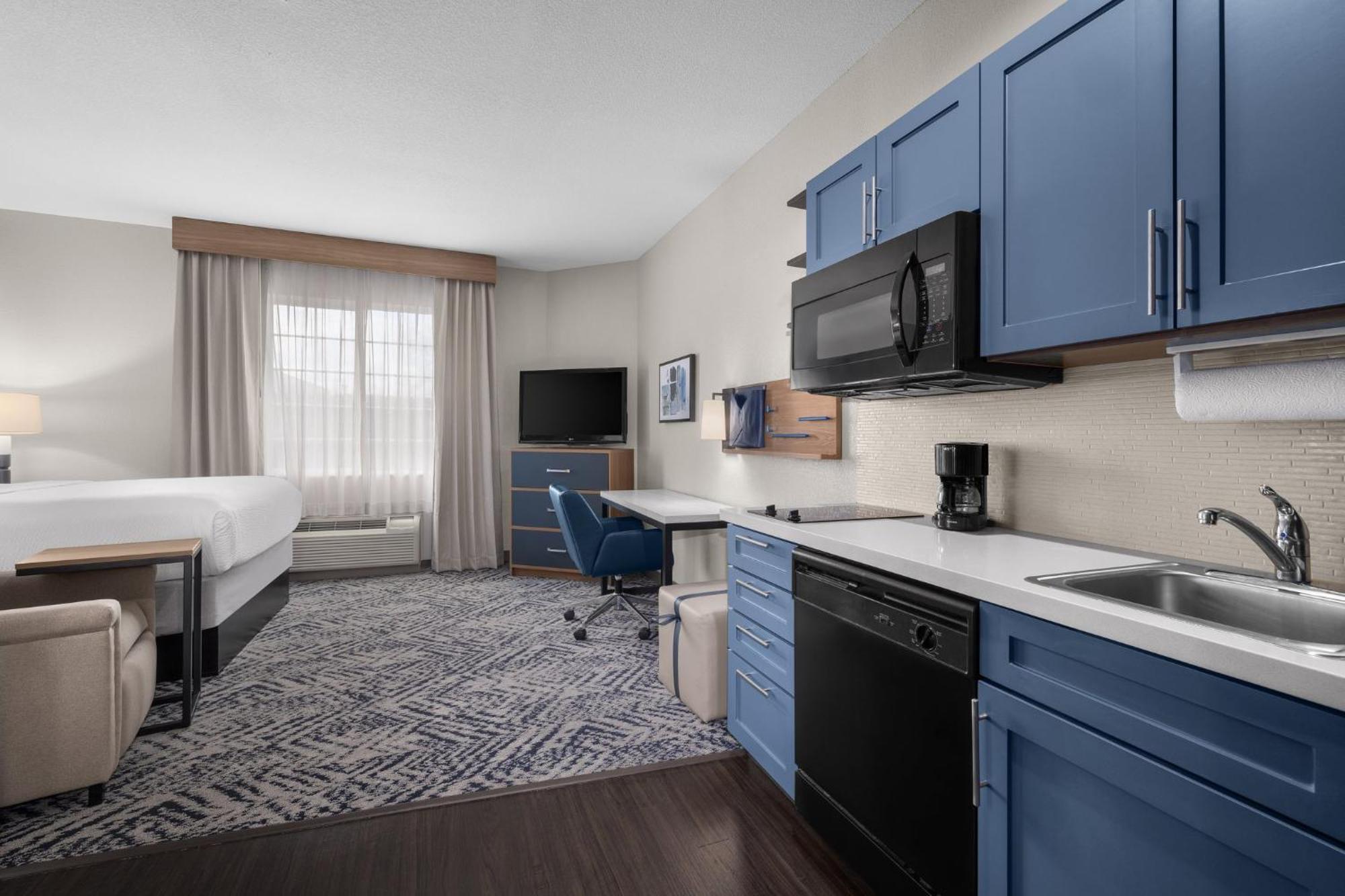 Candlewood Suites Alexandria By Ihg Exterior photo