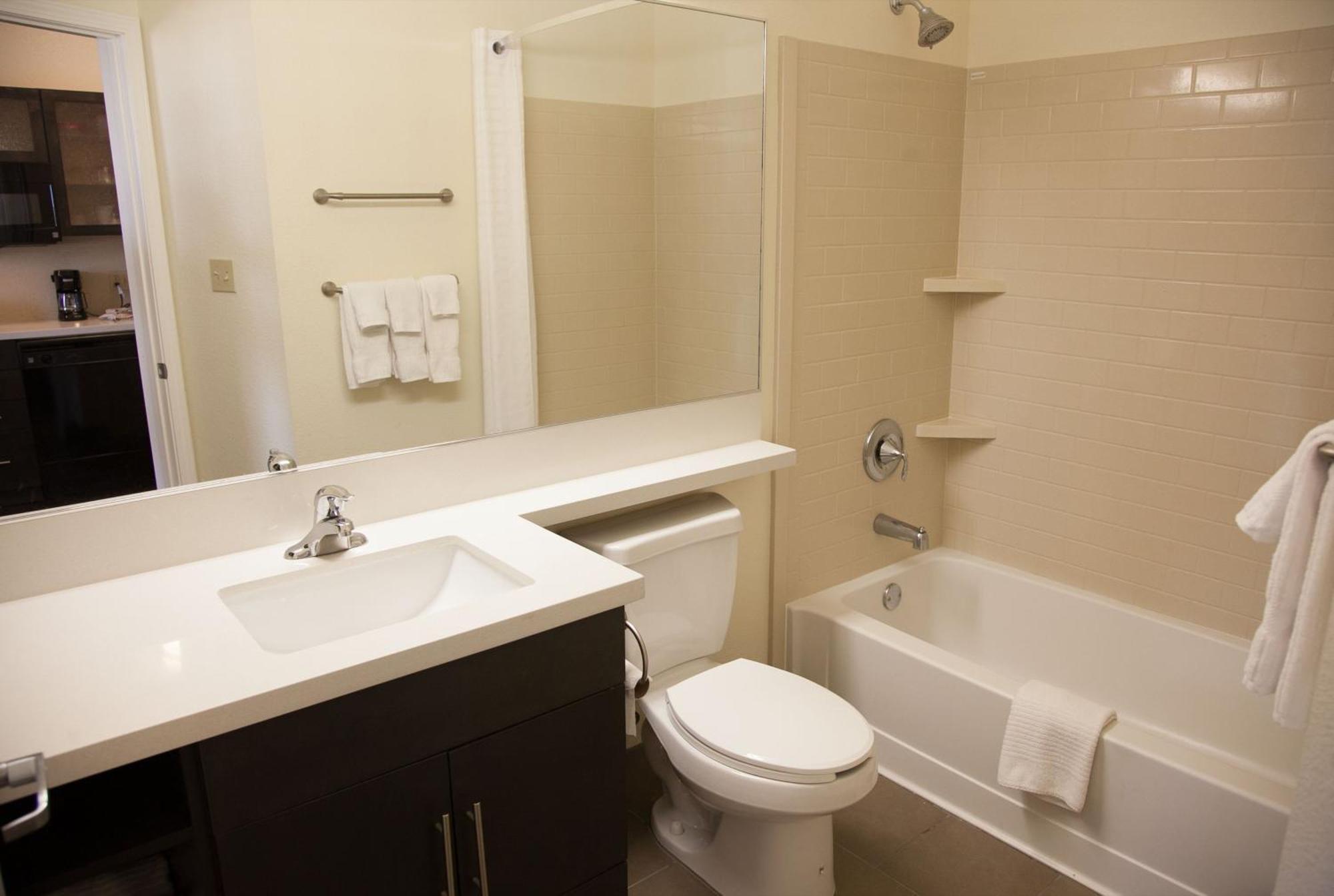 Candlewood Suites Alexandria By Ihg Exterior photo