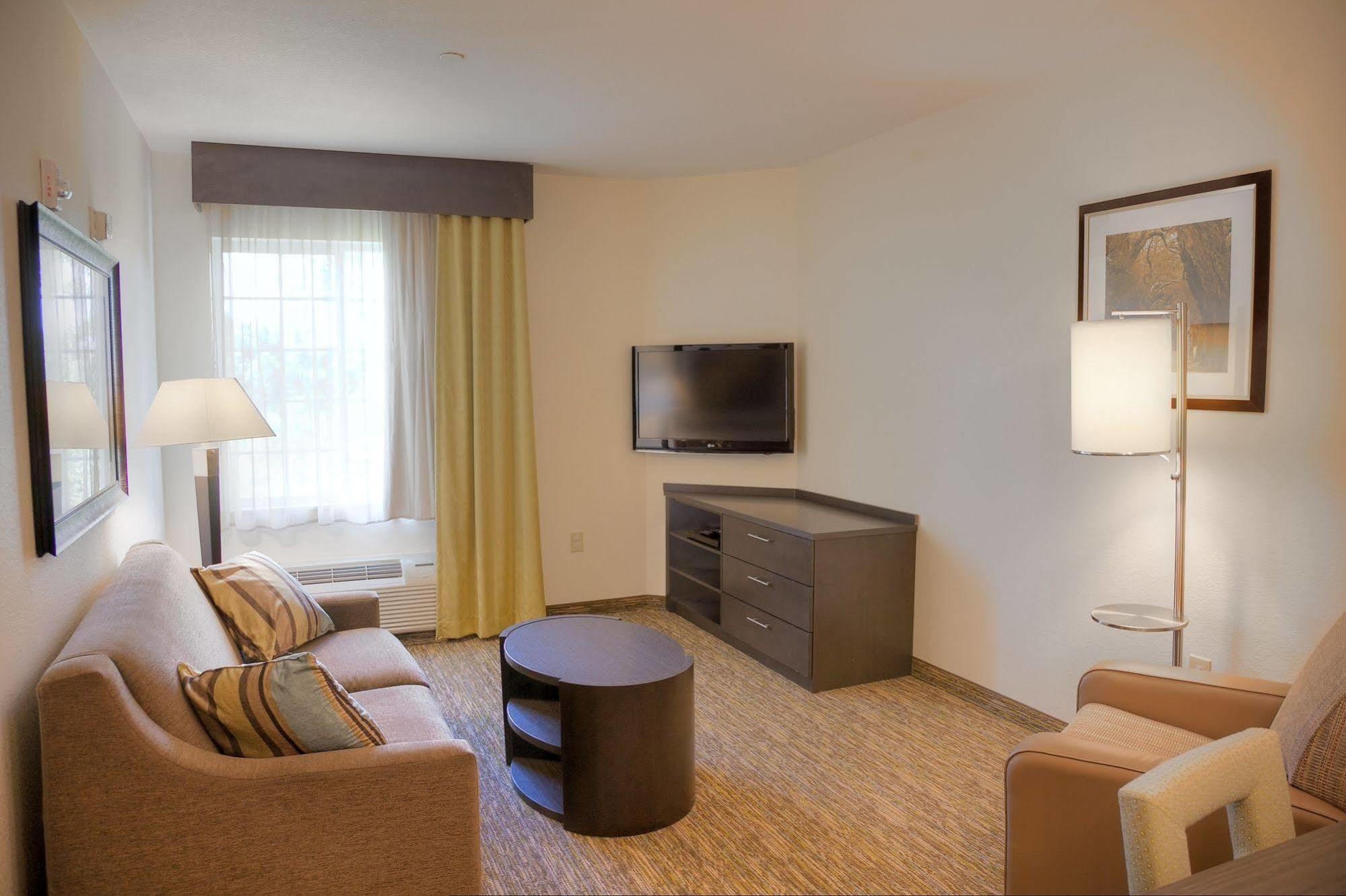 Candlewood Suites Alexandria By Ihg Exterior photo